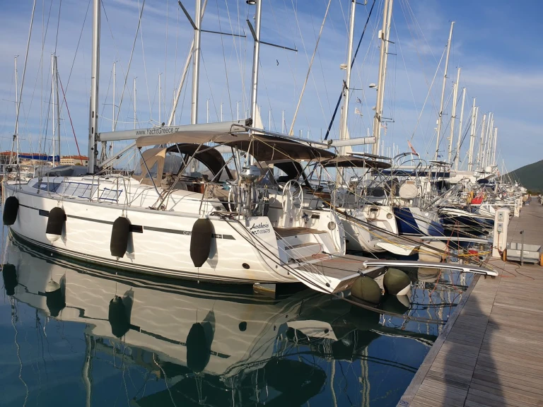 Yacht charter Lygia cheap Cruiser 46