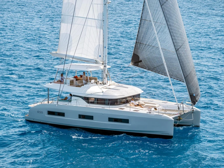 Catamaran rental in Seget Donji - Lagoon Lagoon 55 - 4 + 2 cab.