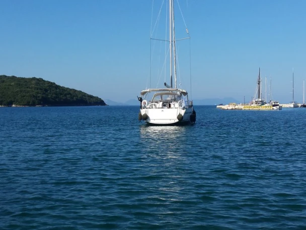 Bareboat Rental Sailboat Bavaria with a boat licence
