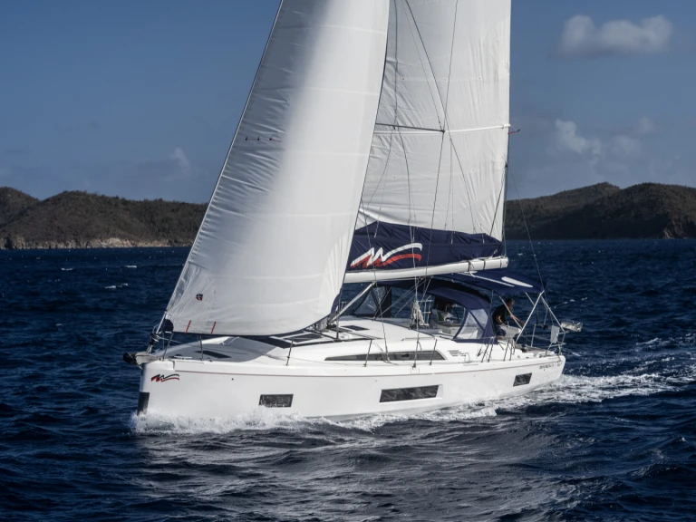 Bareboat Rental Sailboat Bénéteau with a boat licence