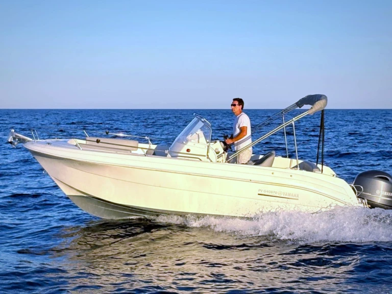 Motorboat rental in Port-Vendres - Pacific Craft Pacific Craft 625 Open Trendy