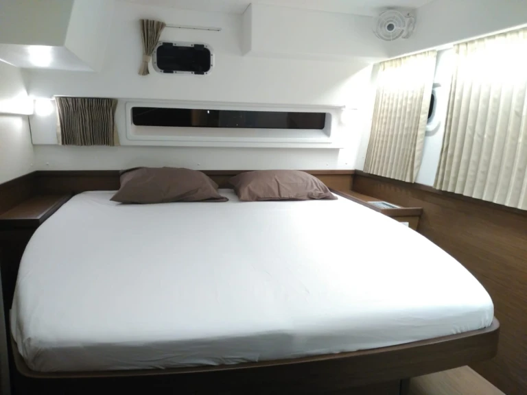 Catamaran rental in Bas du Fort - Lagoon Lagoon 42