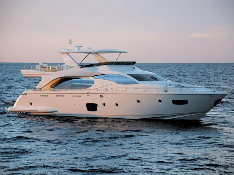 Luxury Yacht for rent Corfu at the best price