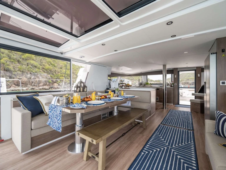 Yacht charter Road Town cheap MYSTIC