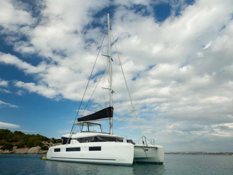 Boat rental Lagoon JEWEL in Greece on Samboat