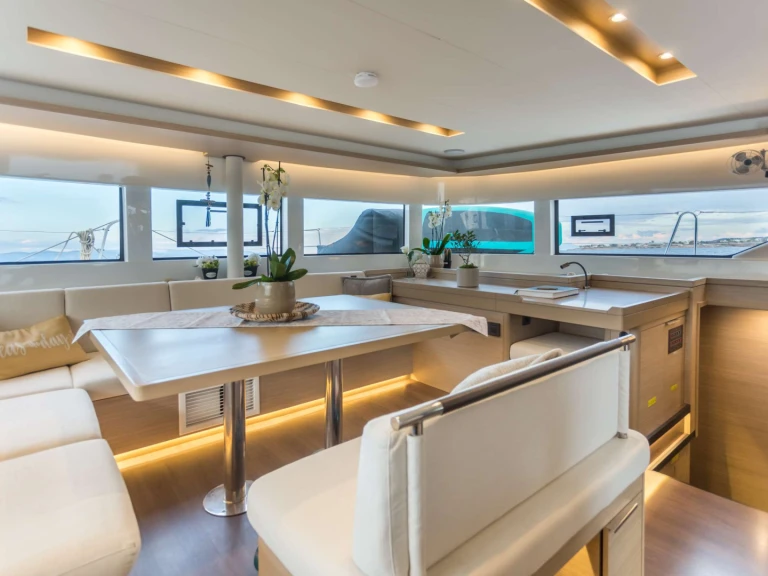 Luxury Yacht rental with or without captain Lagoon Greece