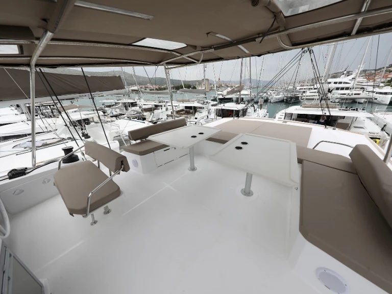 Bali Bali 5.4 charter bareboat or captained in  Trogir