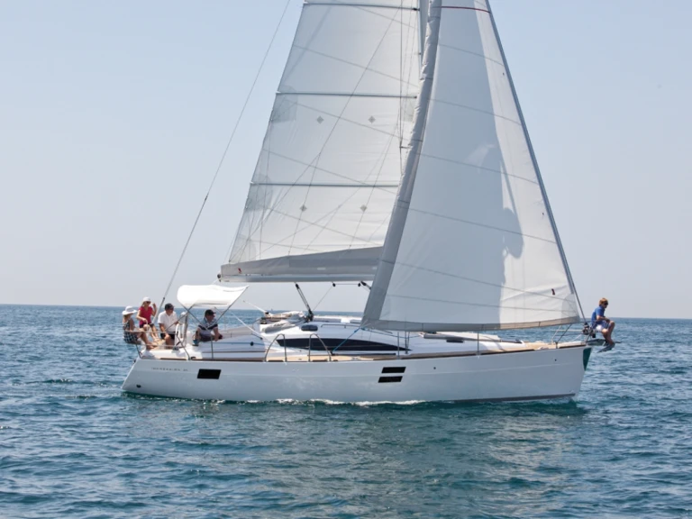 Sailboat for rent Šibenik at the best price
