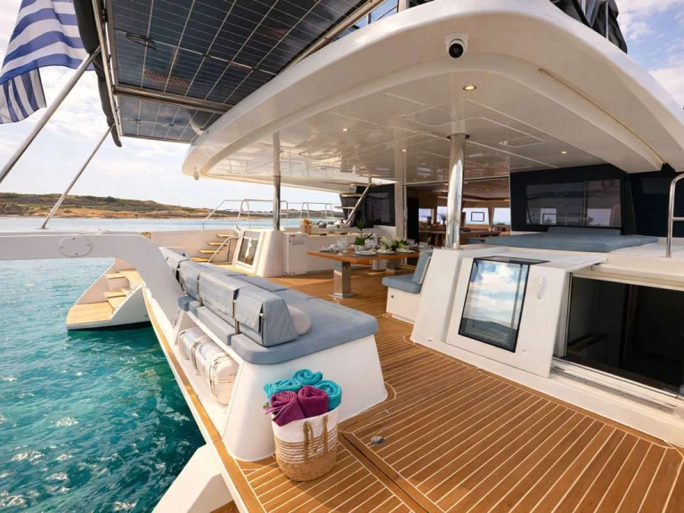 Boat rental Lagoon ROYAL DESTINY in Athens on Samboat
