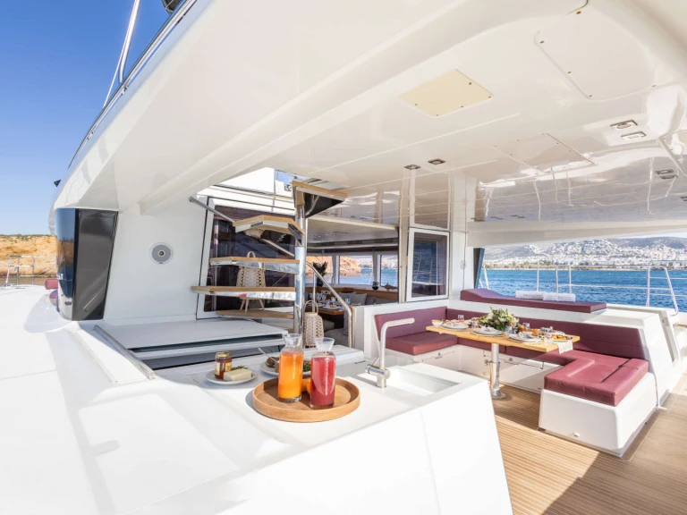 Lagoon KING OF DIAMONDS in Greece on SamBoat