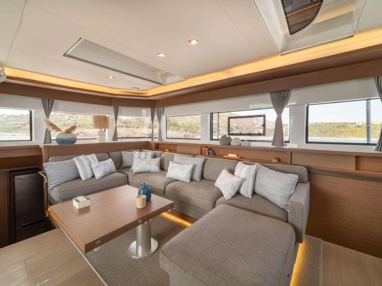 Luxury Yacht rental with or without captain Lagoon Greece