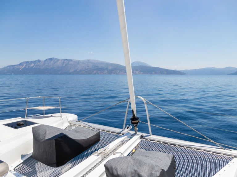 Luxury Yacht for rent Athens at the best price