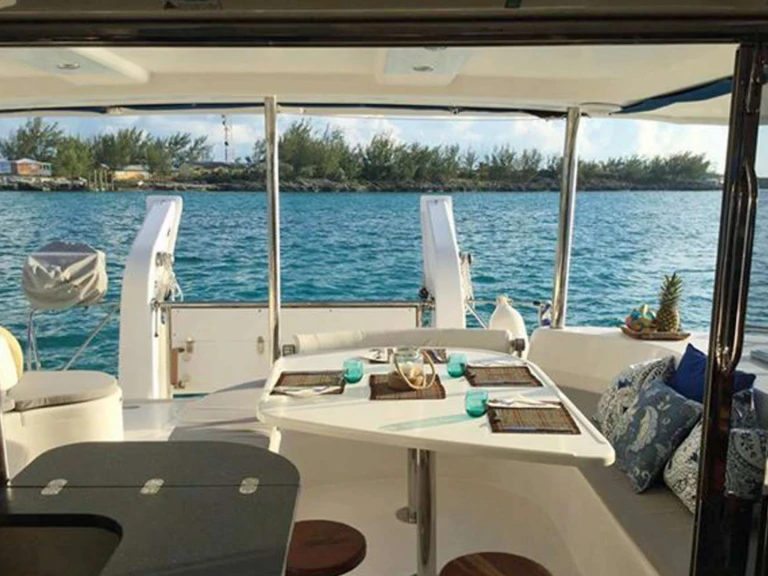 Luxury Yacht rental in Bahamas - Leopard DESTINY III