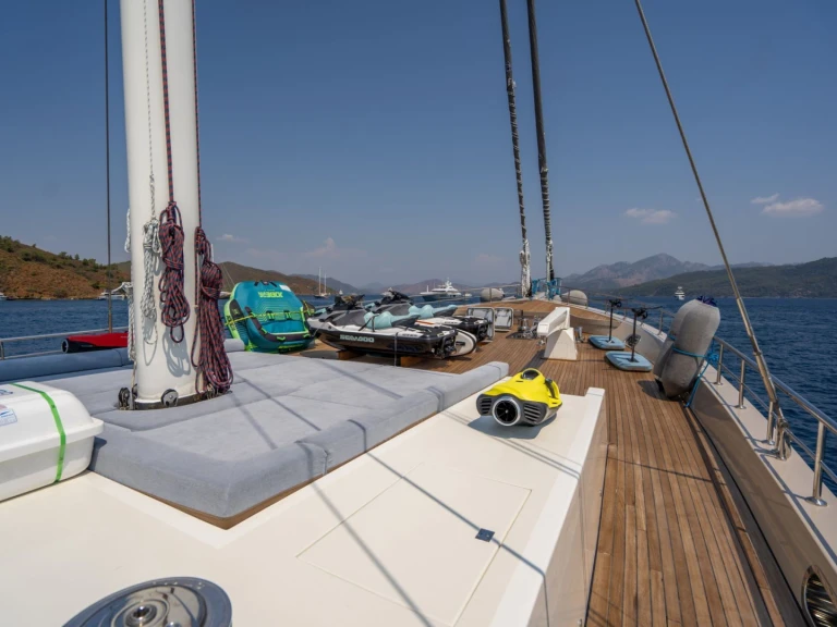 Luxury Yacht rental with or without captain Custom Bodrum