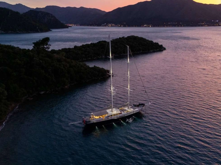 Luxury Yacht rental in Greece - Valena Yachting - Istanbul UBI BENE