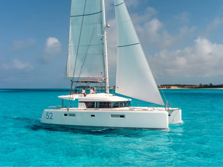 Catamaran rental in Alimos - Lagoon Lagoon 52 F
