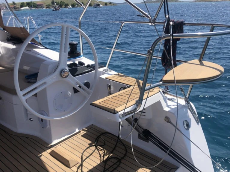 Bareboat Rental Sailboat Elan with a boat licence
