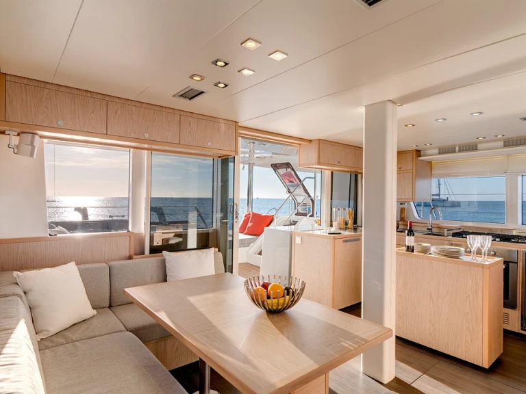 Rent a Lagoon Lagoon 52 F Alimos