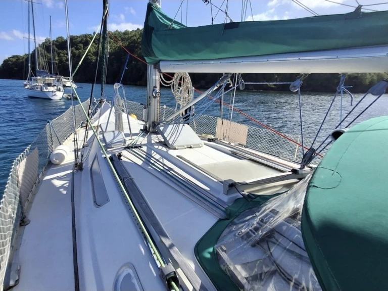 Sailboat for rent Le Marin at the best price