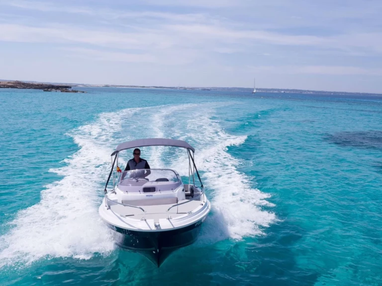 Motorboat for rent Nice at the best price