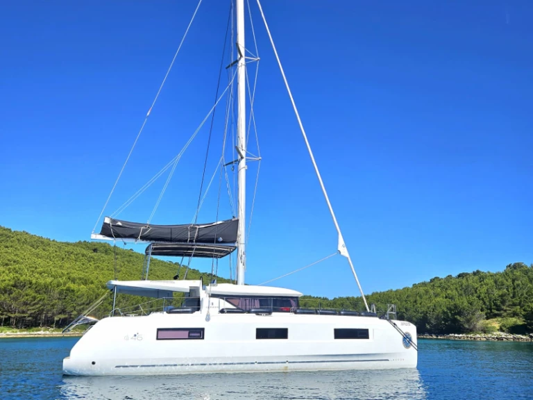 Bareboat Rental Catamaran Lagoon with a boat licence