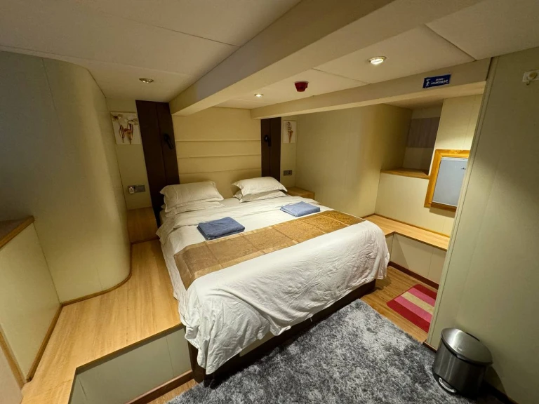 Luxury Yacht for rent Malé at the best price