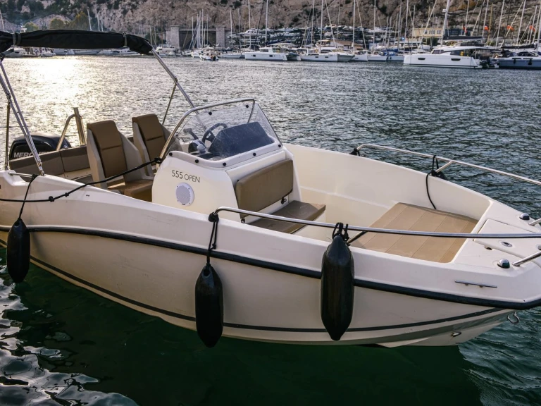 Quicksilver Activ 555 Open charter bareboat or captained in  Marseille