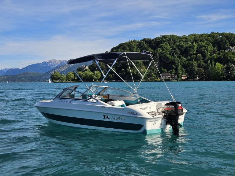 Rent a Larson 150 Annecy
