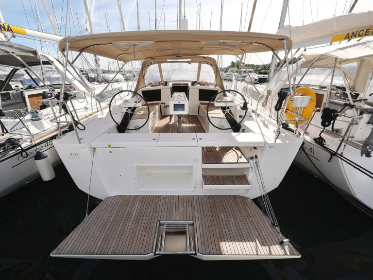 Sailboat for rent Trogir at the best price