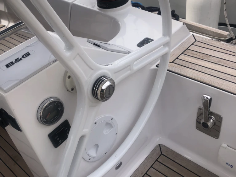 Sailboat rental in Punat - Elan Impression 45.1