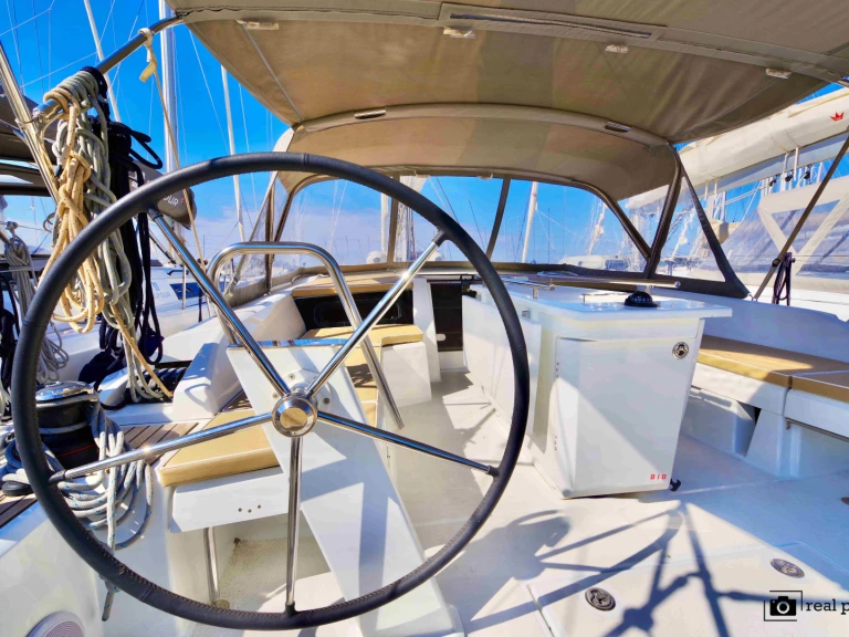 Bénéteau Oceanis 46.1 in Olbia on SamBoat