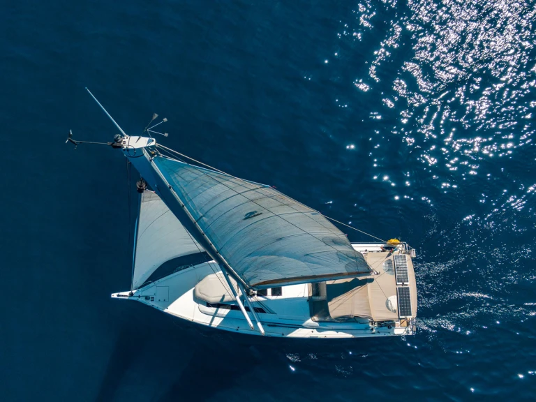 Rent a Bénéteau Oceanis 46.1 Olbia