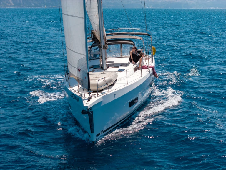Dufour Dufour 470 in Olbia on SamBoat