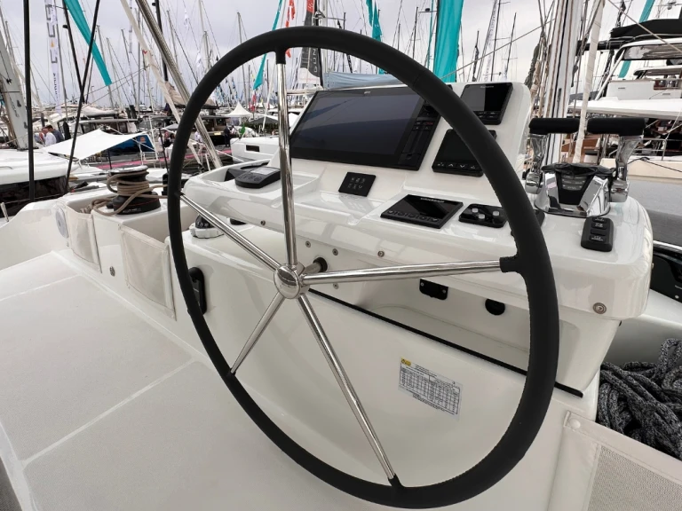 Rent a Lagoon LAGOON 51 ICONIC Split