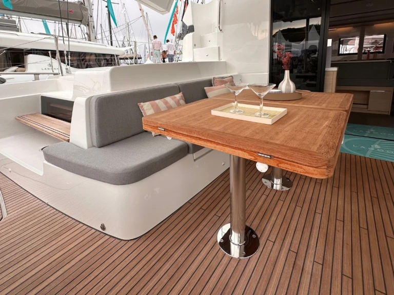 Yacht charter Split cheap LAGOON 51 ICONIC