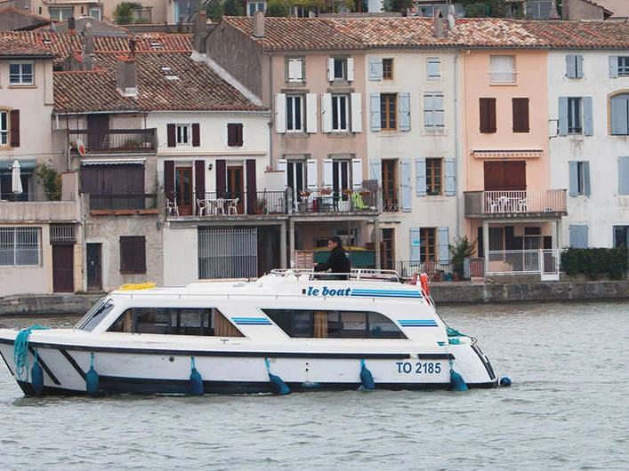 Rent a Le Boat Cirrus A Decize