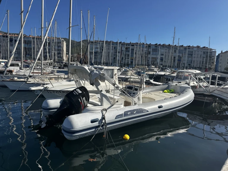 Rent a Capelli Tempest 750 Top Toulon