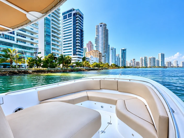 Motorboat for rent Cartagena at the best price