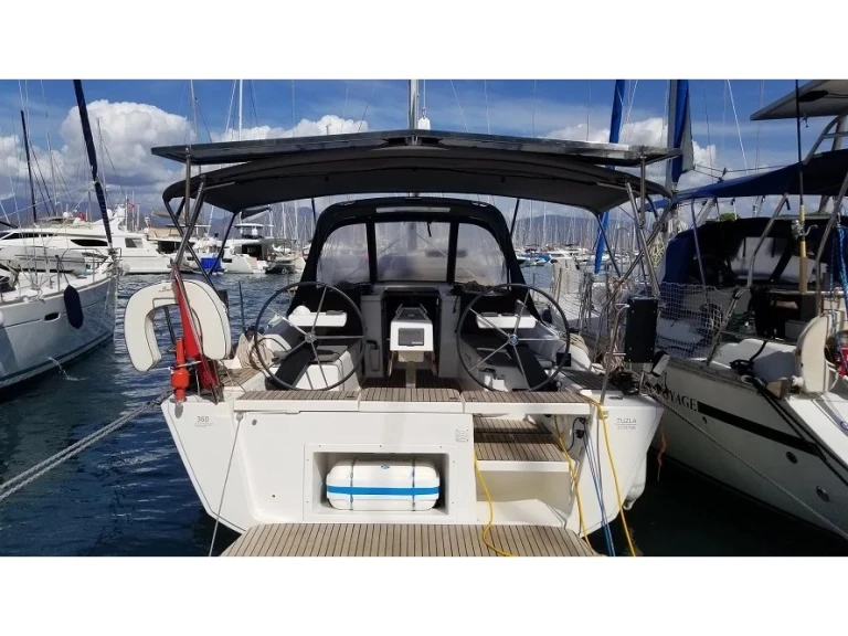 Dufour Dufour 360 Grand Large in Adaköy on SamBoat