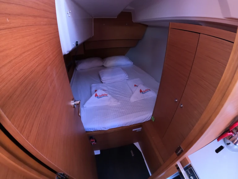 Sailboat for rent Göcek at the best price