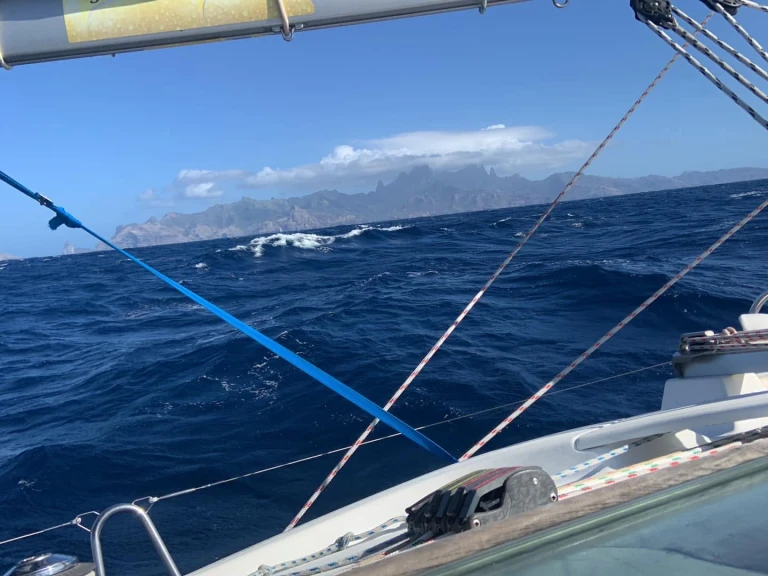 Sailboat rental in Nuku-Hiva - Bénéteau Oceanis 423