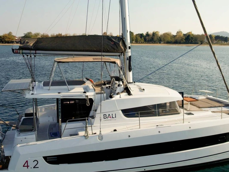 Catamaran for rent Plataniás at the best price