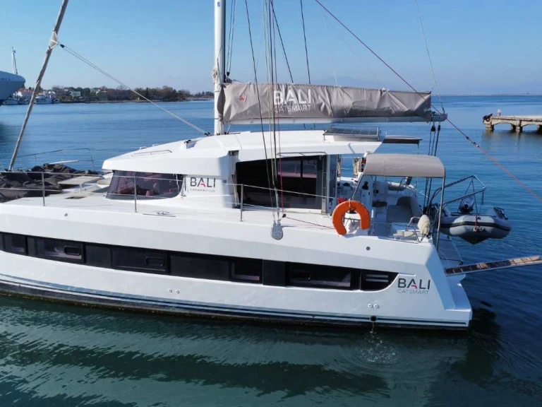Bareboat Rental Catamaran Bali with a boat licence