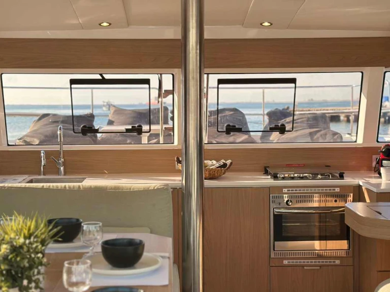 Catamaran for rent Plataniás at the best price