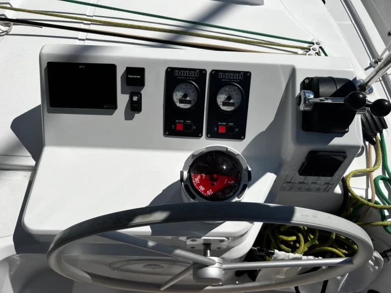 Catamaran for rent Plataniás at the best price