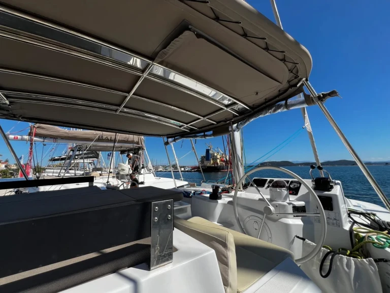 Bali Bali Catspace Voile charter bareboat or captained in  Plataniás