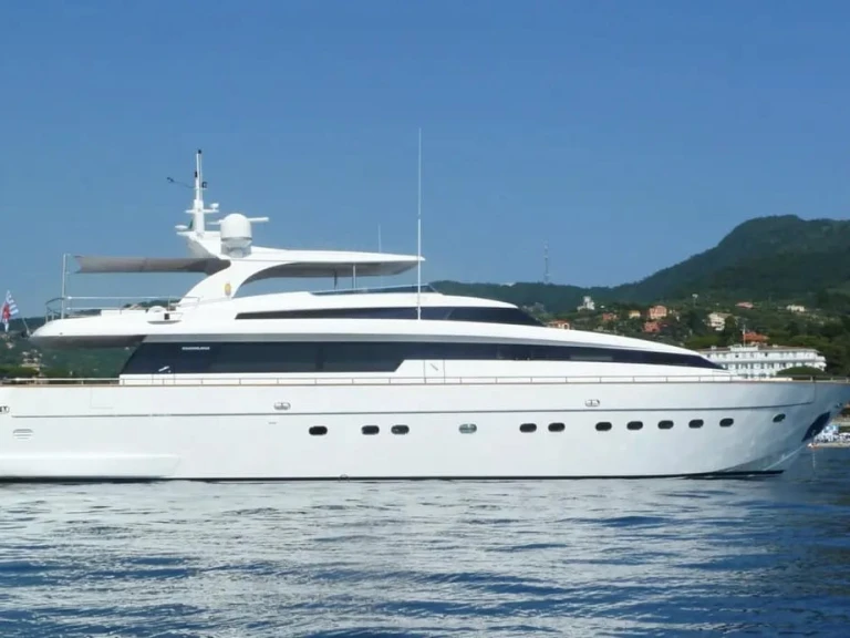 Bareboat Rental Luxury Yacht San Lorenzo with a boat licence