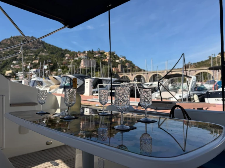 Motorboat rental with or without captain Airon Cannes