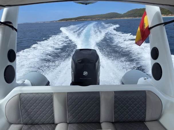 Zodiac Valiant in Spain on SamBoat