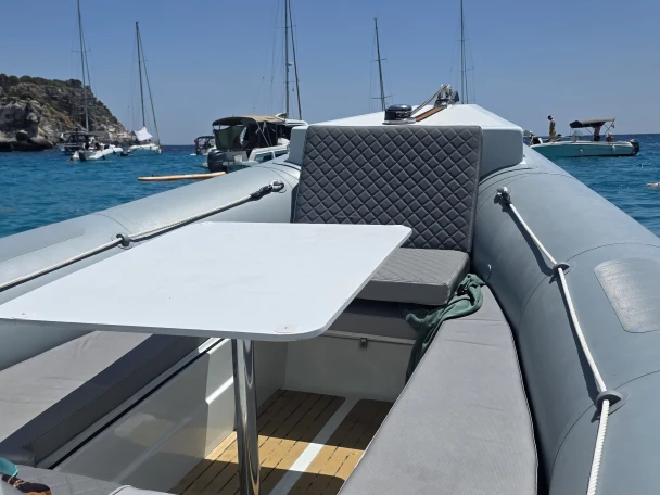 Yacht charter Spain cheap Valiant
